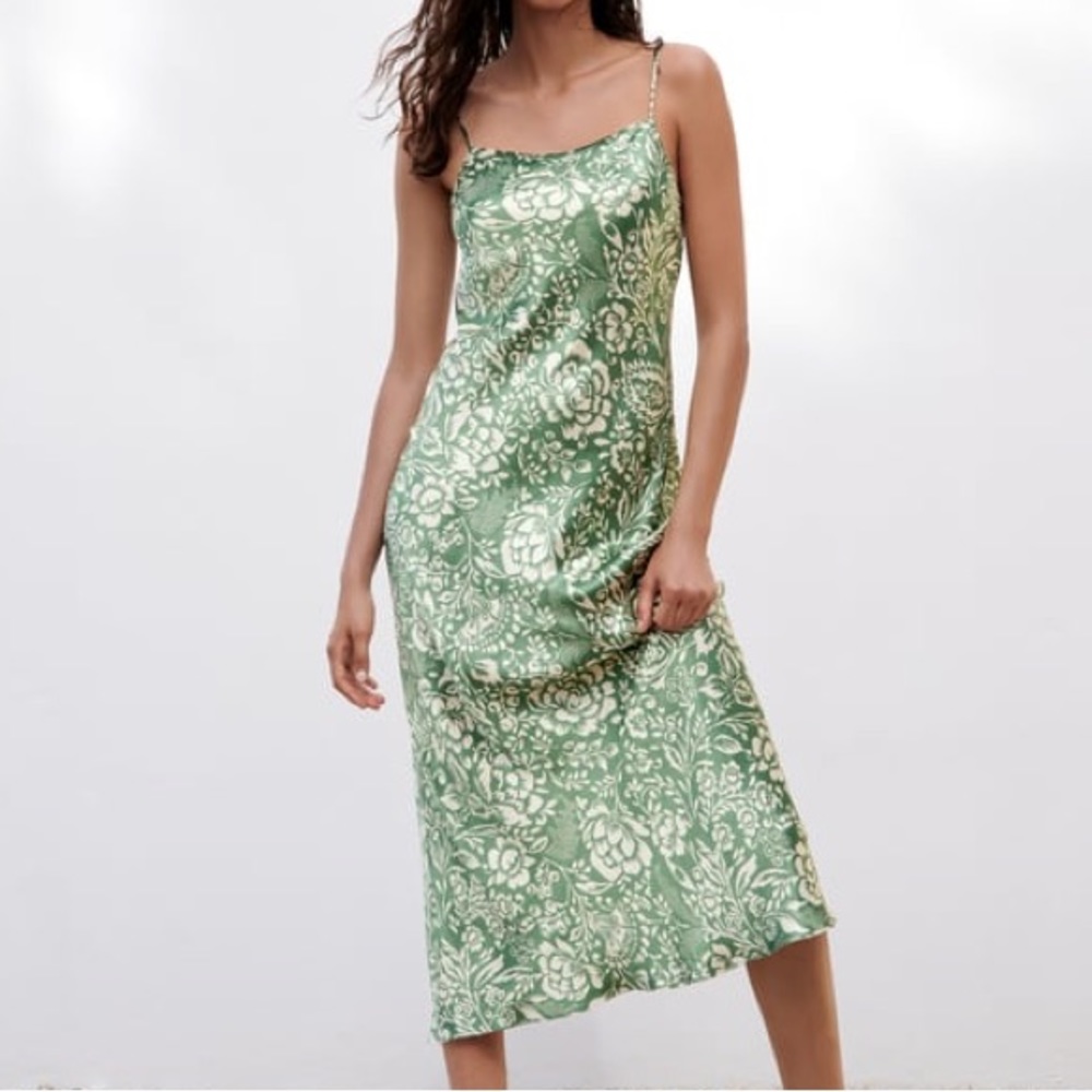 Zara green printed midi dress size L